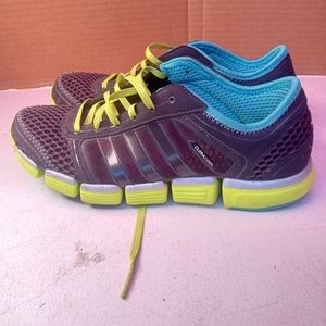 Adidas clima cool size 8 black green and blue